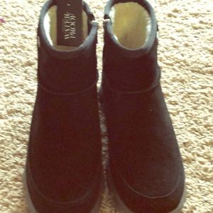 ‼️SALE‼️ NWOT Ugg Drytech Waterproof Boots